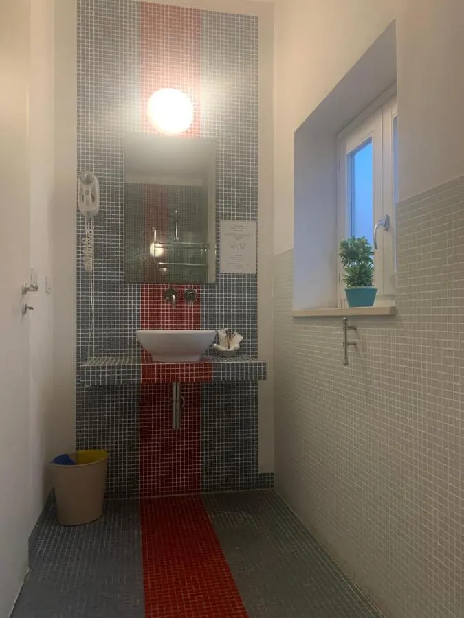 Nuova Mastrarua Rooms Συρακούσες 2*,